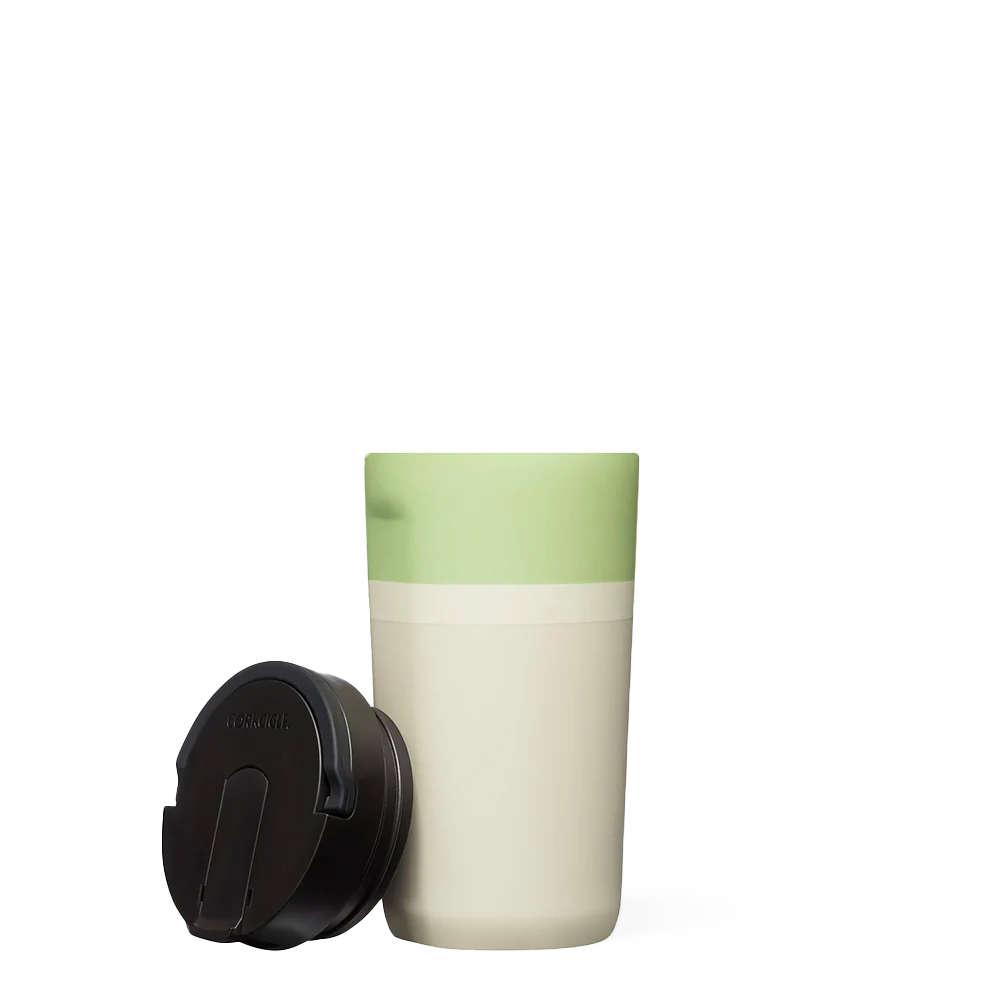 star-warstm-kids-cup-u6 0b29a0bde323--grogu-kids-cup-product-lid-off.png