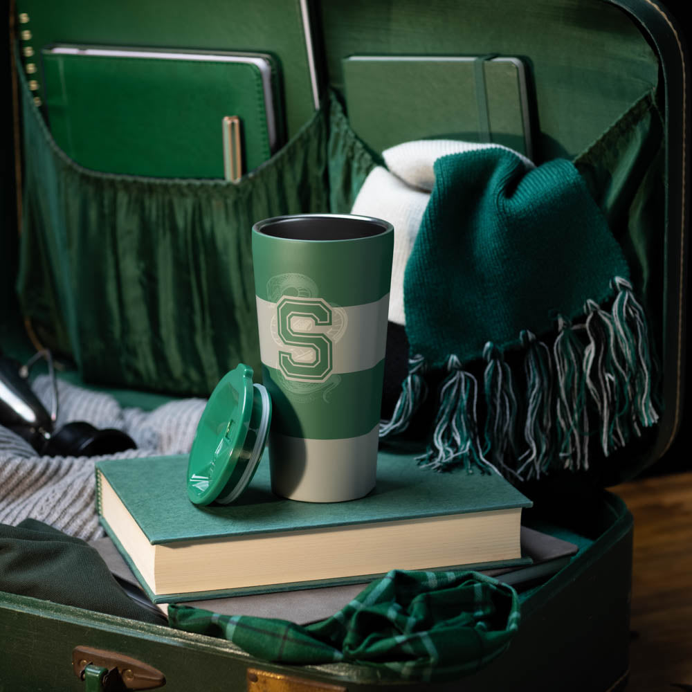 harry-potter-tumbler-b2 84ce9e4c9c5c--HarryPotter-Slytherin-4.jpg