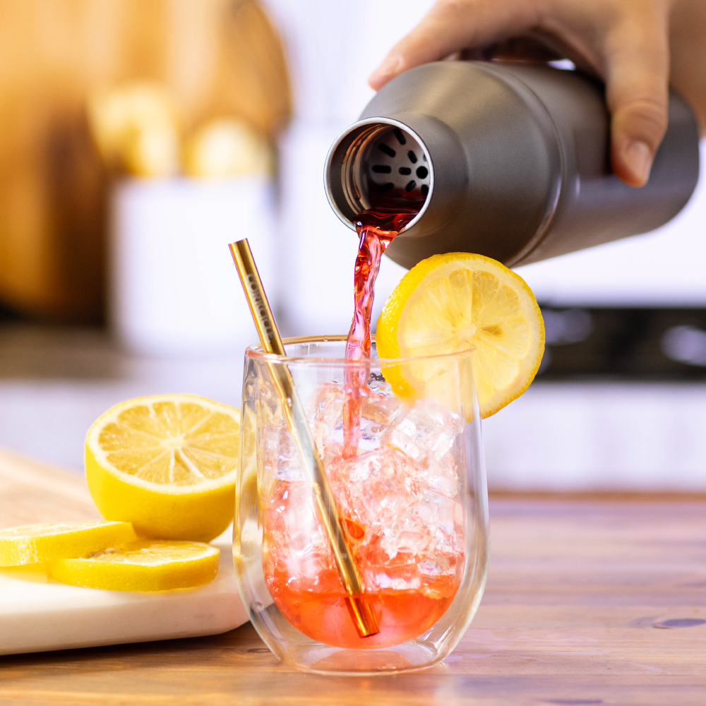 cocktail-shaker-lid-t2 Cocktail_Shaker_lifestyle_1_0f873eef-26b9-477a-b301-4dde25c00201.png
